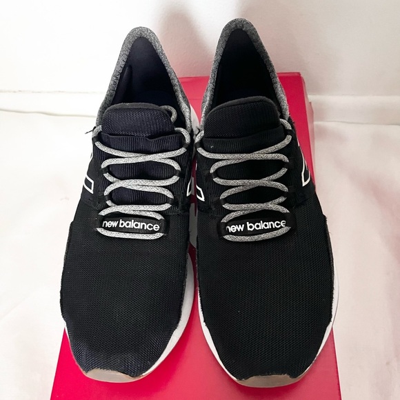 New Balance big boys KIDS fresh foam roav sneakers 7 - Picture 2 of 7